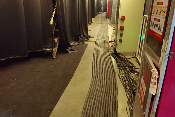 海宁柴油发电机组的输出电压可以调节到哪些范围？